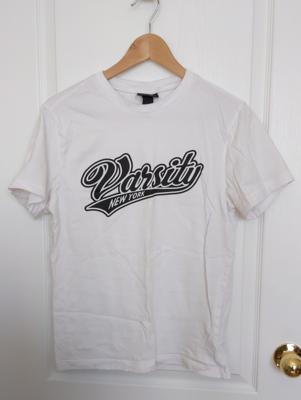 3/$15 H&M White Tee with Black "Varsity New York" Graphic
